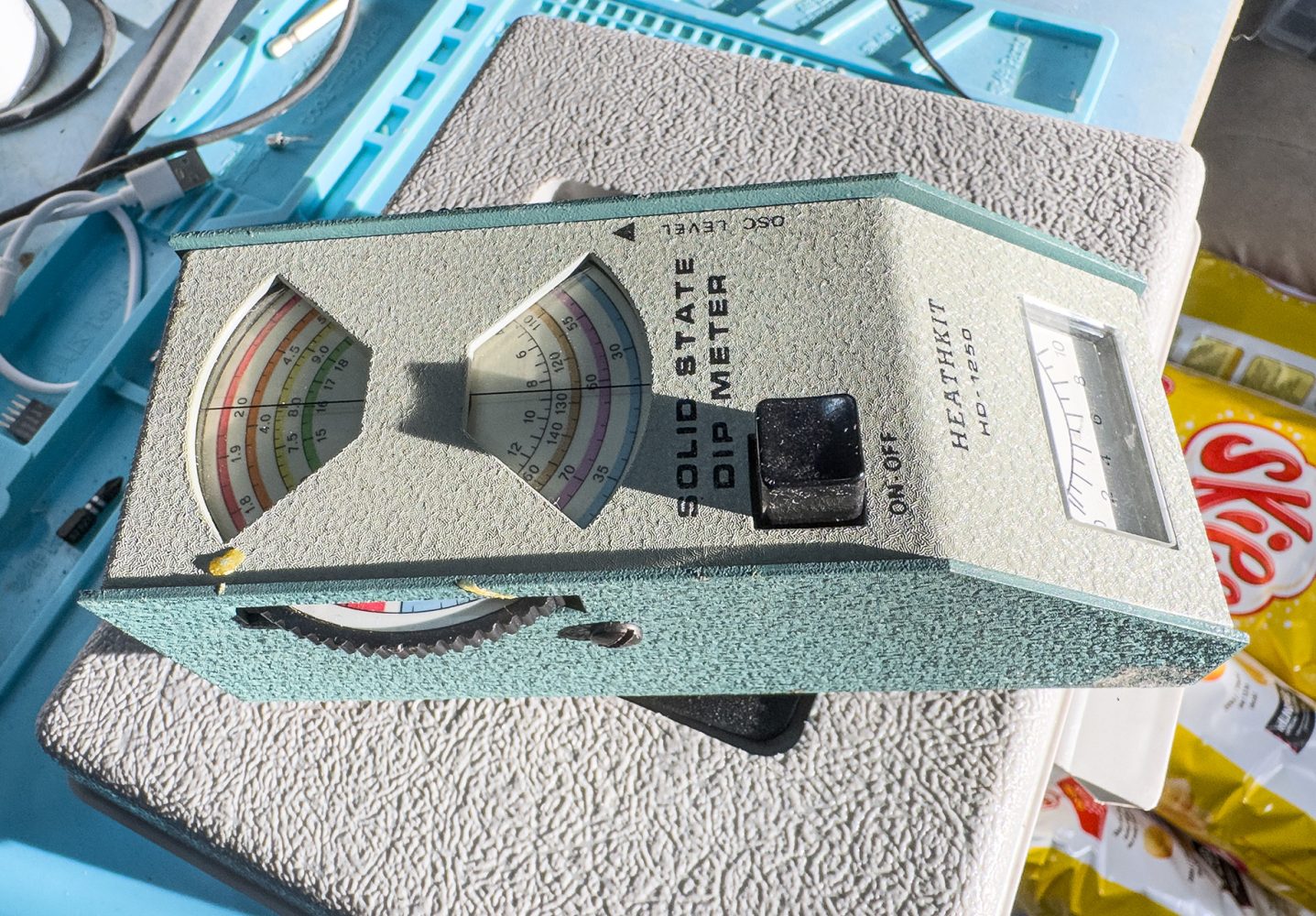Heathkit - HD-1250 - Solid-State Dip Meter - Photo 006
